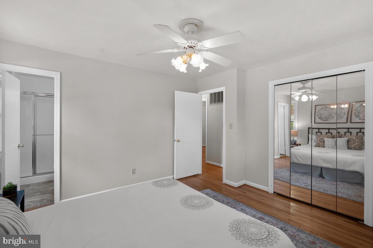 7506 Hamlet Street Springfield, VA 22151 - Photo 18 of 40 Primary Bedroom
