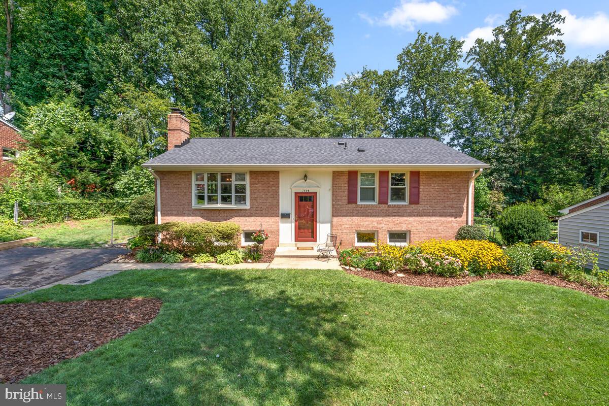 7506 Hamlet Street Springfield, VA 22151 - Photo 3 of 40 Front Exterior
