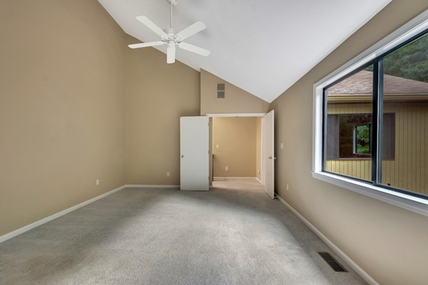 6 East Bluff Road, Unit 6 Ashland, MA 01721 - Photo 20 of 28