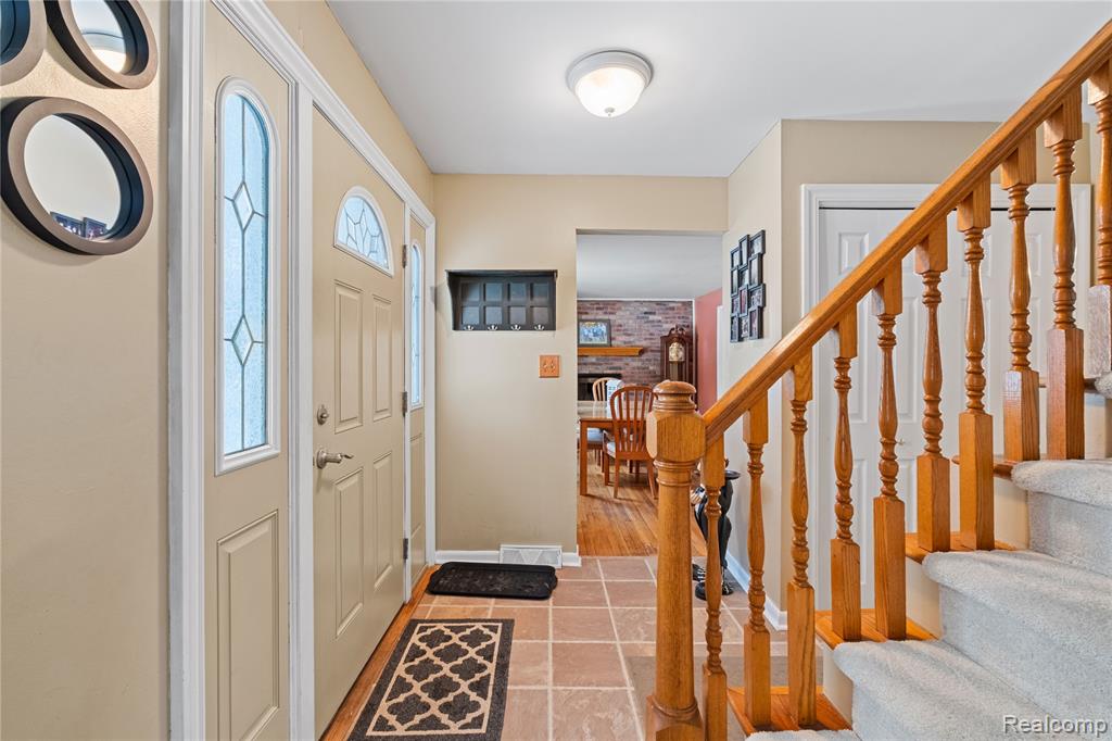 5050 Eagle Road White Lake, MI 48383 - Photo 6 of 39 Gallery Image 6
