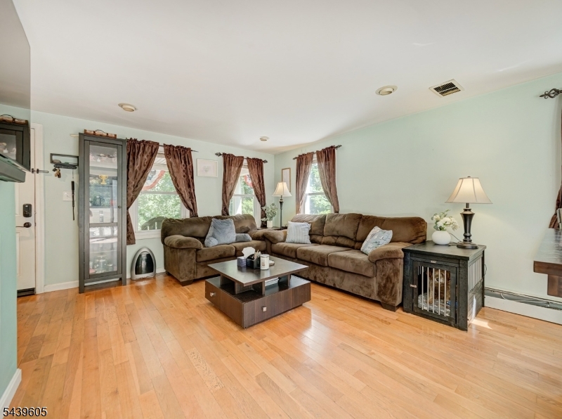 205 Main Road Montville, NJ 07045 - Photo 7 of 28