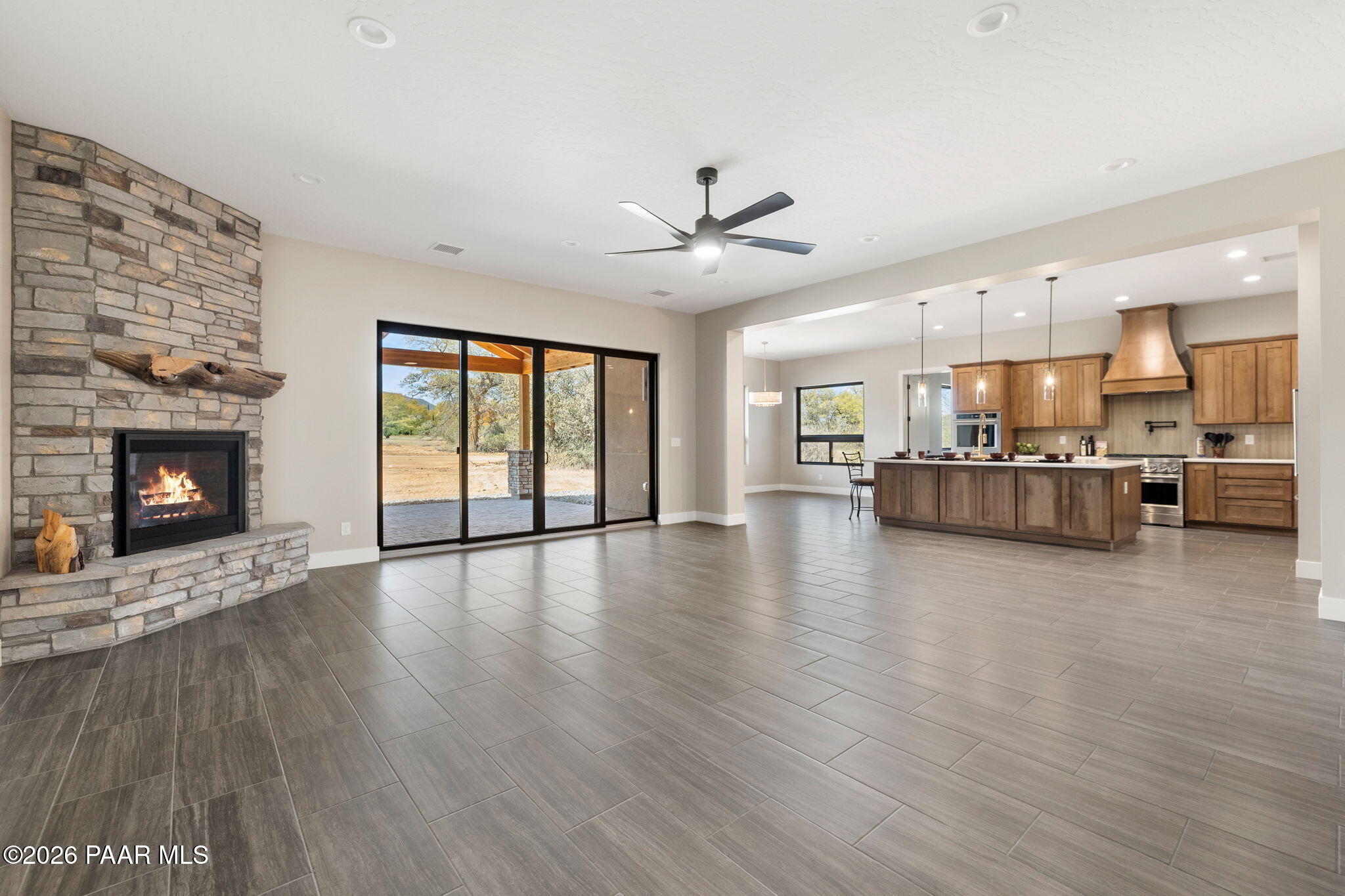 9529 North Bridle Ridge Road Prescott, AZ 86305 - Photo 13 of 43 12-Living Room to Kitchen