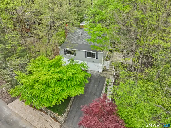 $587,000 | 318 Mountain Road, Ridgefield, CT 06877