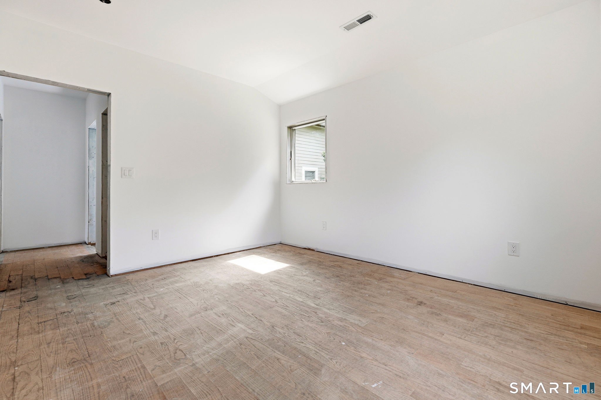 13 Windaway Road Bethel, CT 06801 - Photo 17 of 37