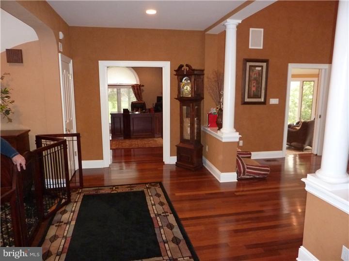 28 Cove Road Moorestown, NJ 08057 - Photo 4 of 22