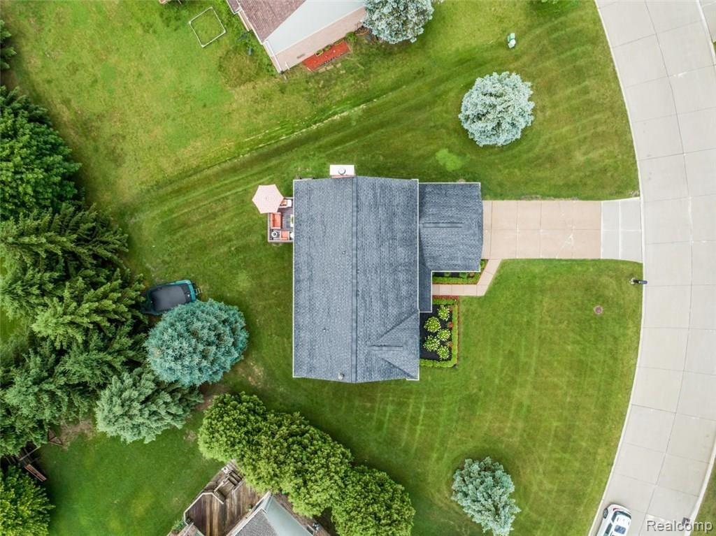 1713 Hillcrest Drive Rochester Hills, MI 48306 - Photo 34 of 37