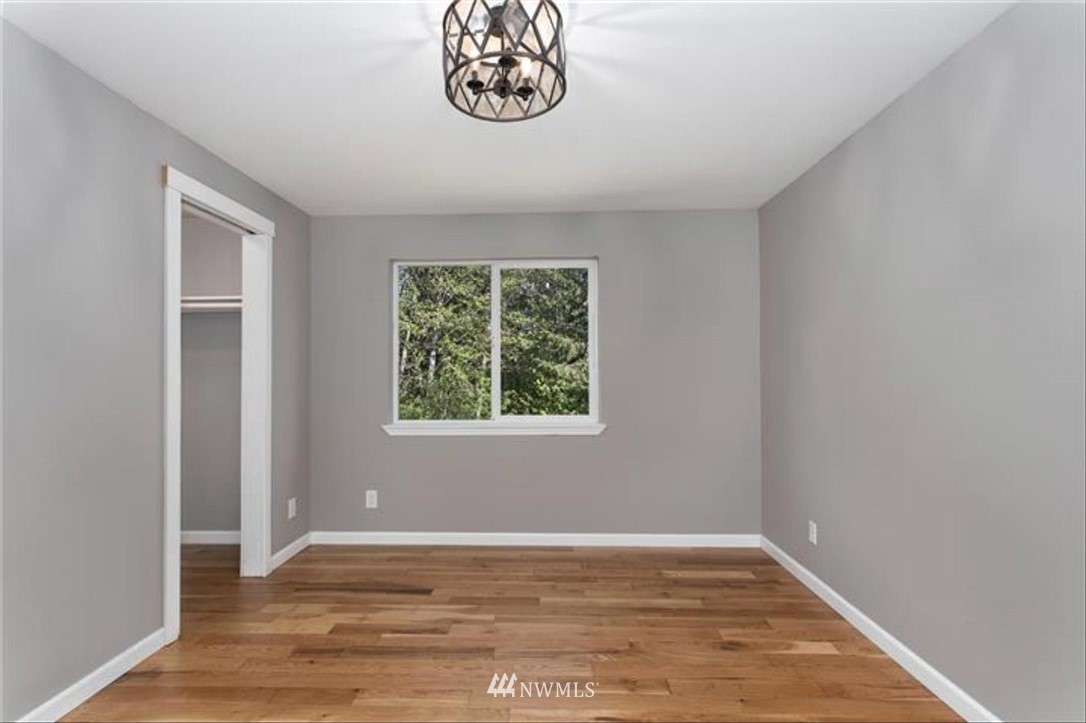 26406 Barrett Road Northeast Kingston, WA 98346 - Photo 12 of 25 Gallery Image 12
