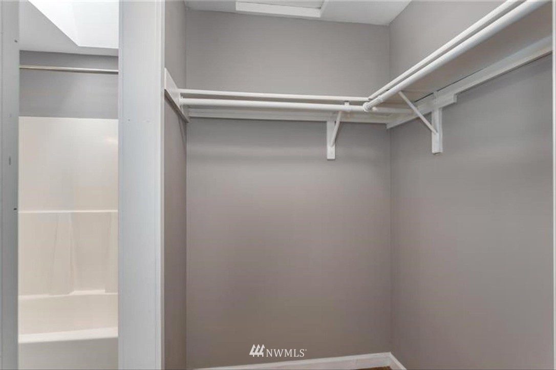 26406 Barrett Road Northeast Kingston, WA 98346 - Photo 13 of 25 Gallery Image 13
