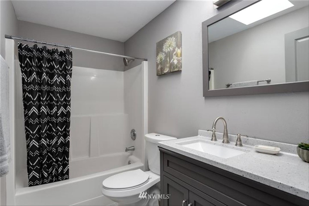26406 Barrett Road Northeast Kingston, WA 98346 - Photo 16 of 25 Gallery Image 16