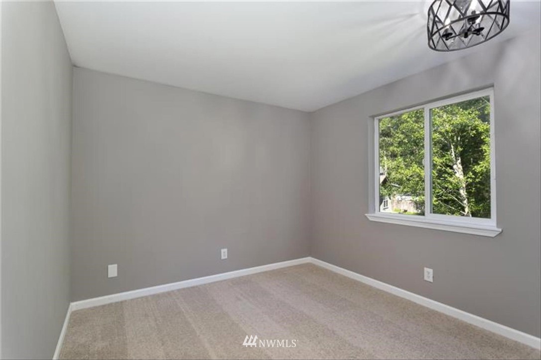 26406 Barrett Road Northeast Kingston, WA 98346 - Photo 17 of 25 Gallery Image 17