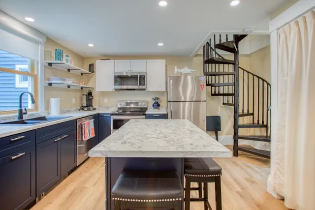 $1,395,000 | 66 Townsend Avenue, Boothbay Harbor, ME 04538