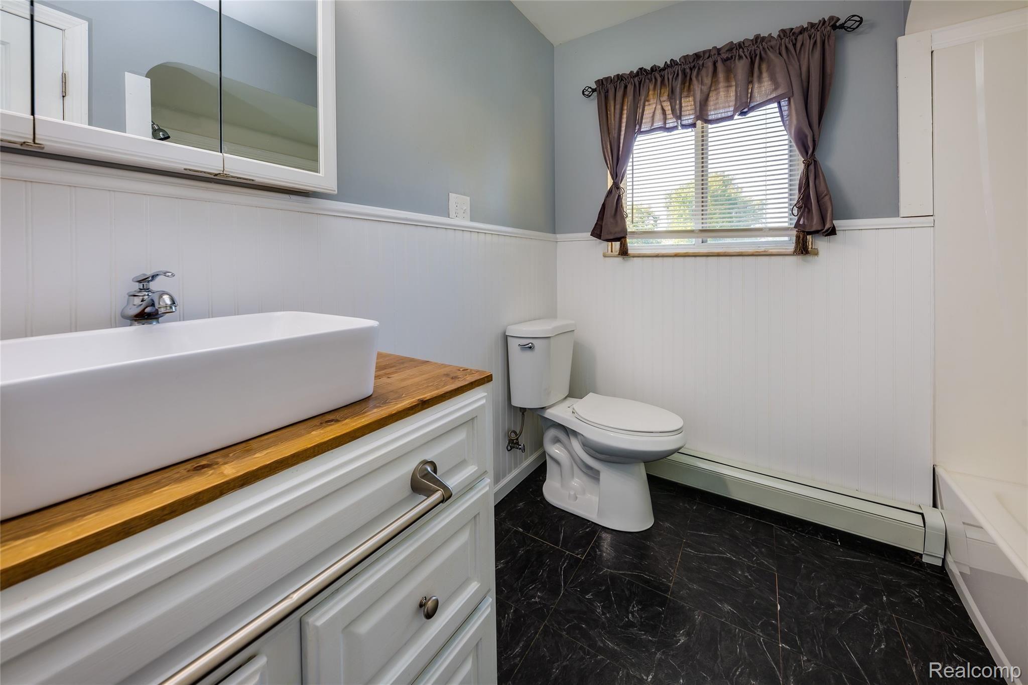 2638 North Lapeer Road Lapeer, MI 48446 - Photo 16 of 20 14-091819-2438NLapeerRd-Andrew-MLS.jpg