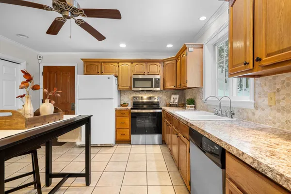 $600,000 | 1057 Old Turnpike Road, Salisbury, NH 03268