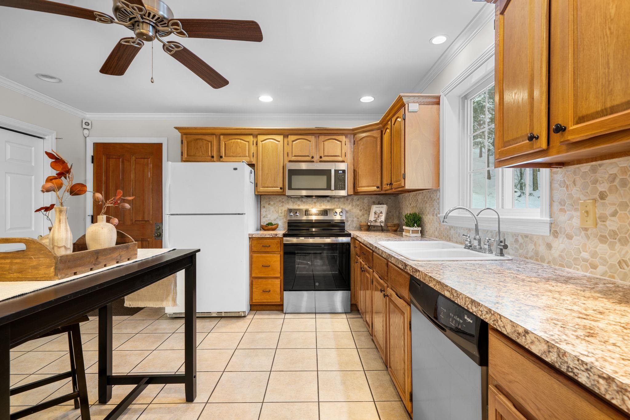 1057 Old Turnpike Road Salisbury, NH 03268 - Photo 7 of 50