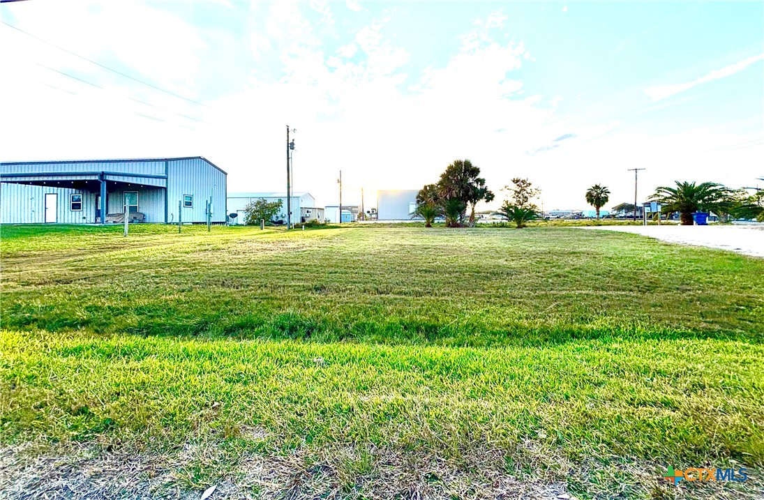 202 5th Street Port O'Connor, TX 77982 - Photo 5 of 13