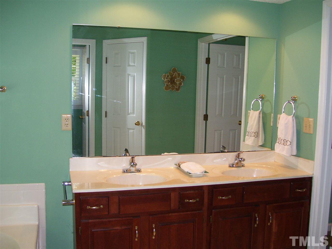 3533 Singleleaf Lane Raleigh, NC 27616 - Photo 13 of 20