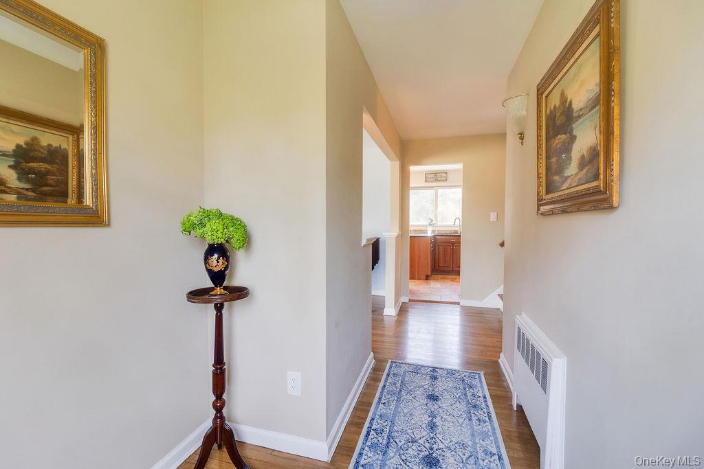 4 Conscience Bay Road Setauket, NY 11733 - Photo 2 of 26 Inviting Entry Hall