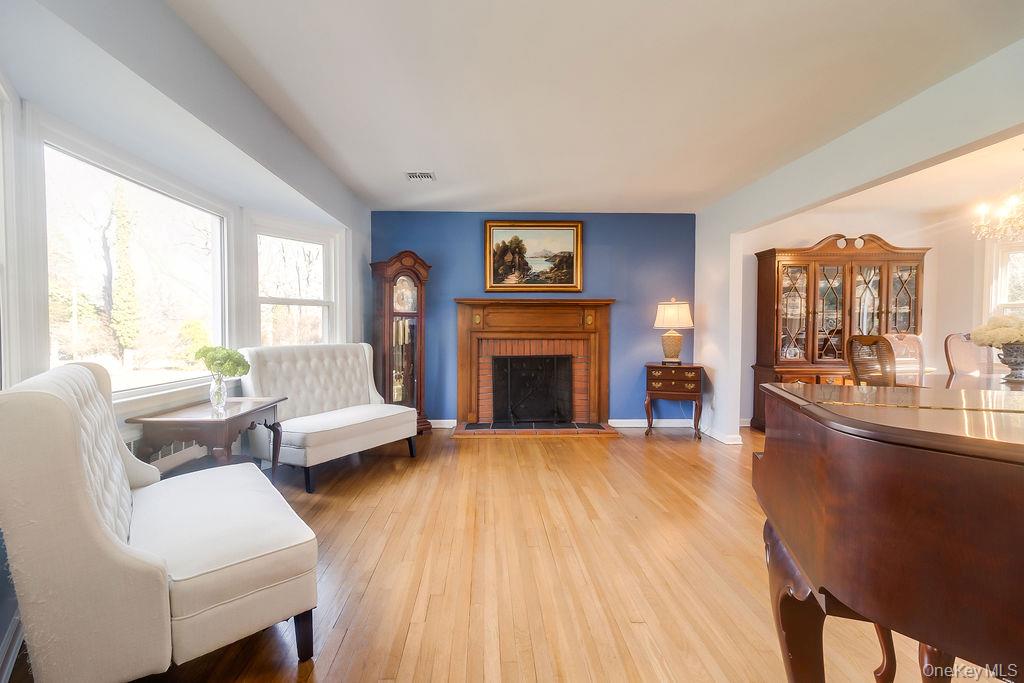4 Conscience Bay Road Setauket, NY 11733 - Photo 4 of 26 Formal living room with large picture window