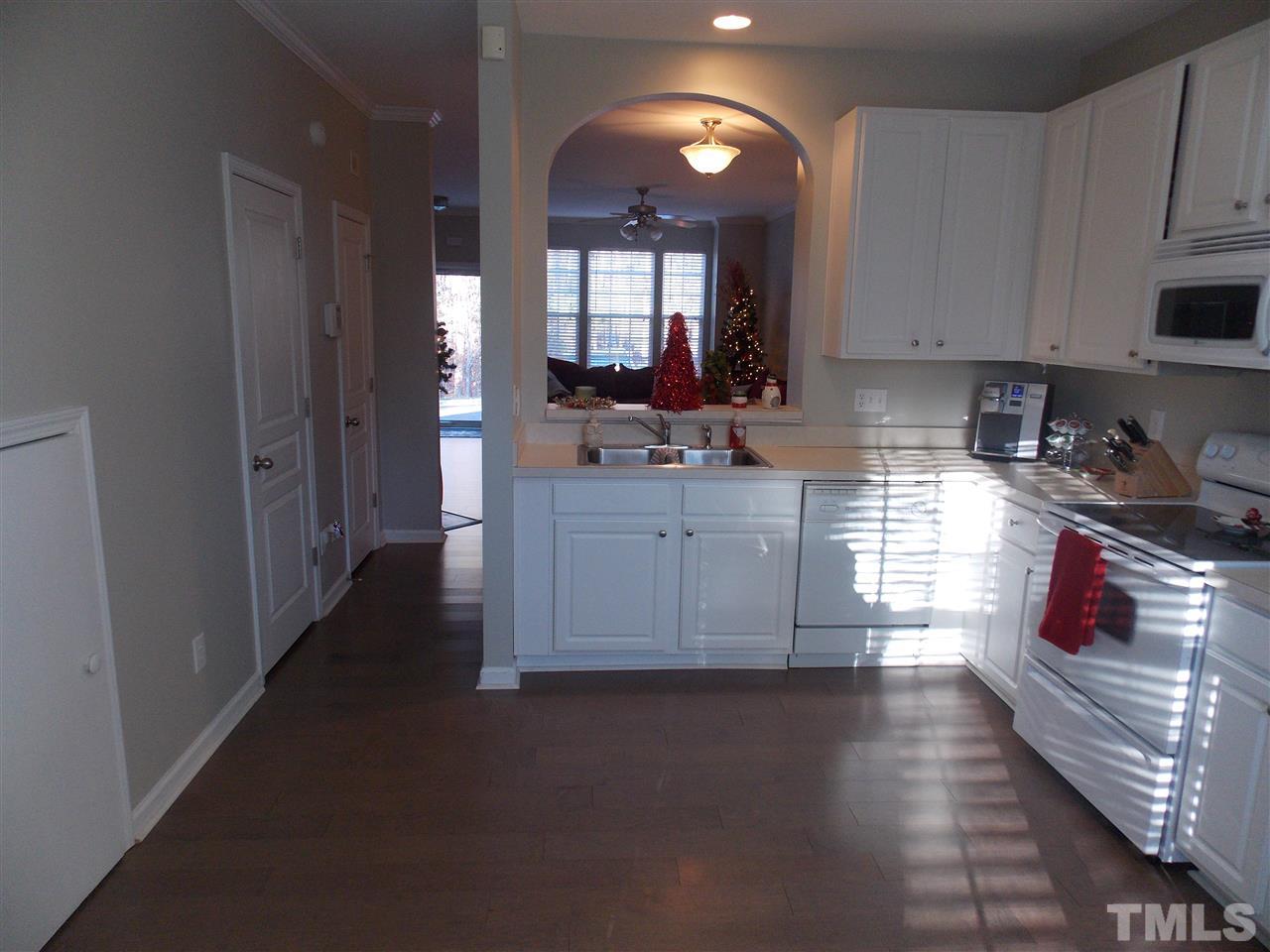 4553 Sugarbend Way Raleigh, NC 27606 - Photo 11 of 21 Gallery Image 11