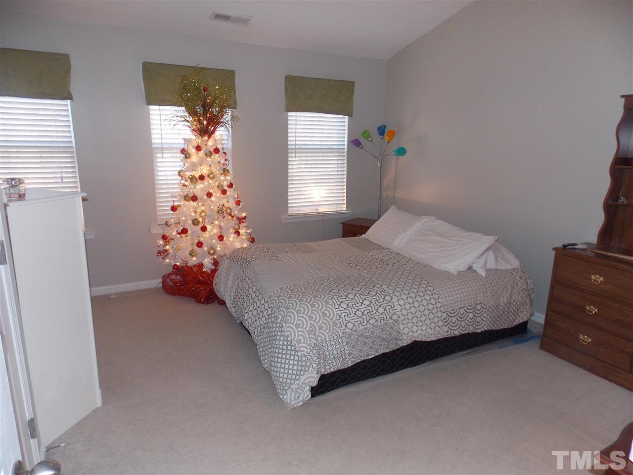 4553 Sugarbend Way Raleigh, NC 27606 - Photo 12 of 21 Gallery Image 12