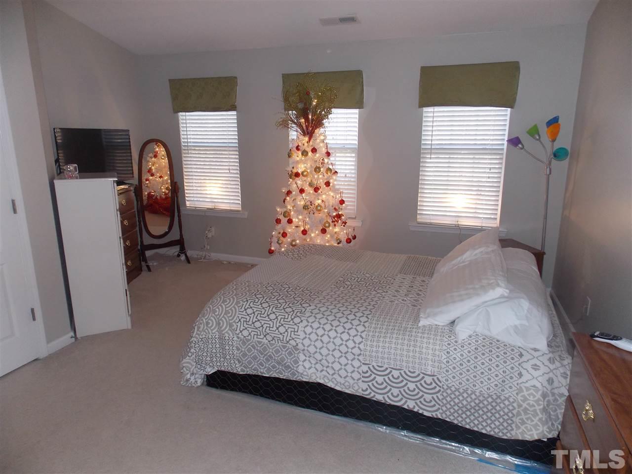 4553 Sugarbend Way Raleigh, NC 27606 - Photo 13 of 21 Gallery Image 13
