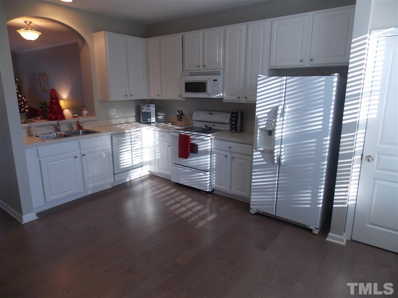 4553 Sugarbend Way Raleigh, NC 27606 - Photo 10 of 21 Gallery Image 10