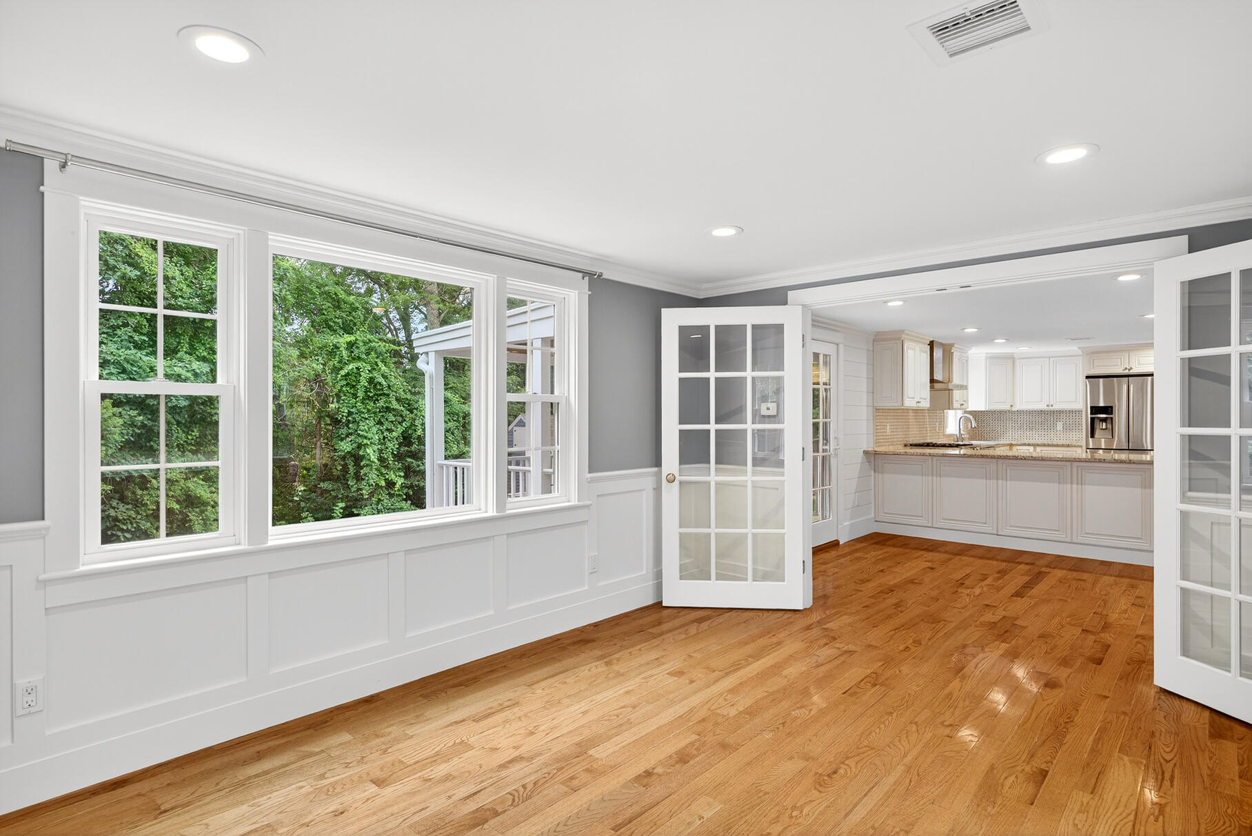 28 Stoney Cliff Road Centerville, MA 02632 - Photo 5 of 27 a view of a kitchen with wooden floor and a kitchen