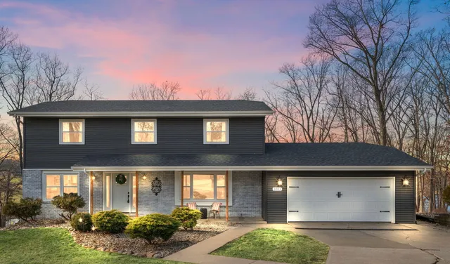 $499,900 | 1011 Woodland Court, Crown Point, IN 46307