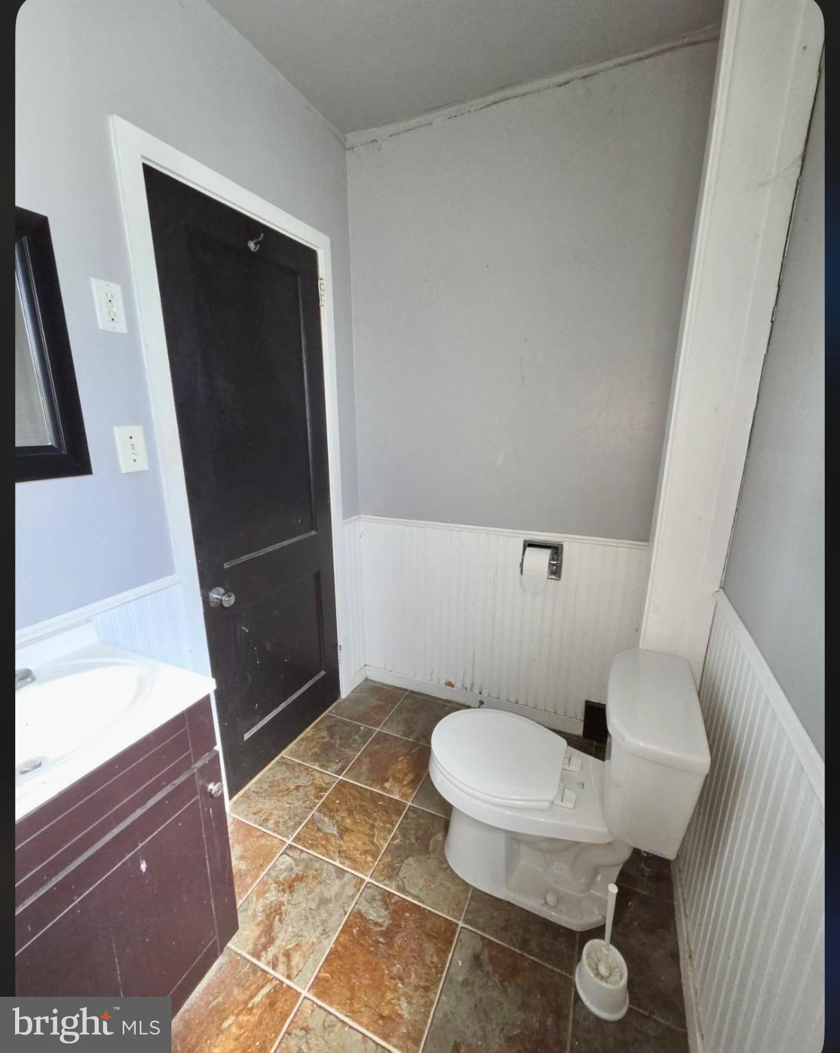 2122 Kutztown Road Reading, PA 19605 - Photo 7 of 18 Gallery Image 7