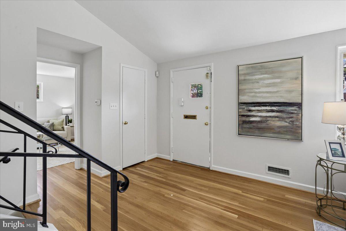 3515 Kayson Street Silver Spring, MD 20906 - Photo 18 of 49 Foyer View