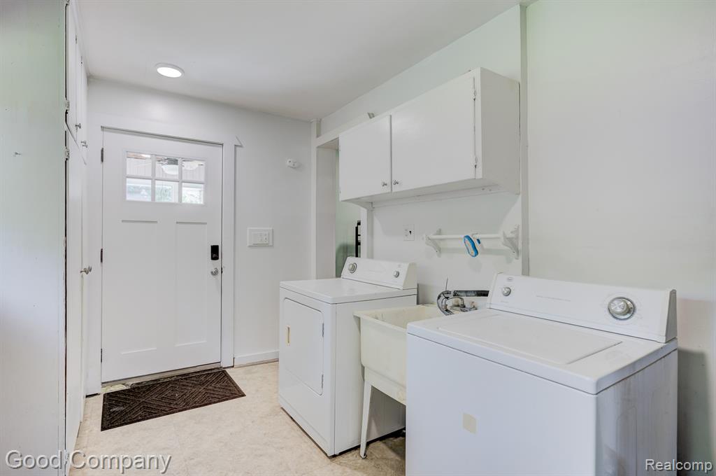 585 Roth Boulevard Clawson, MI 48017 - Photo 14 of 39