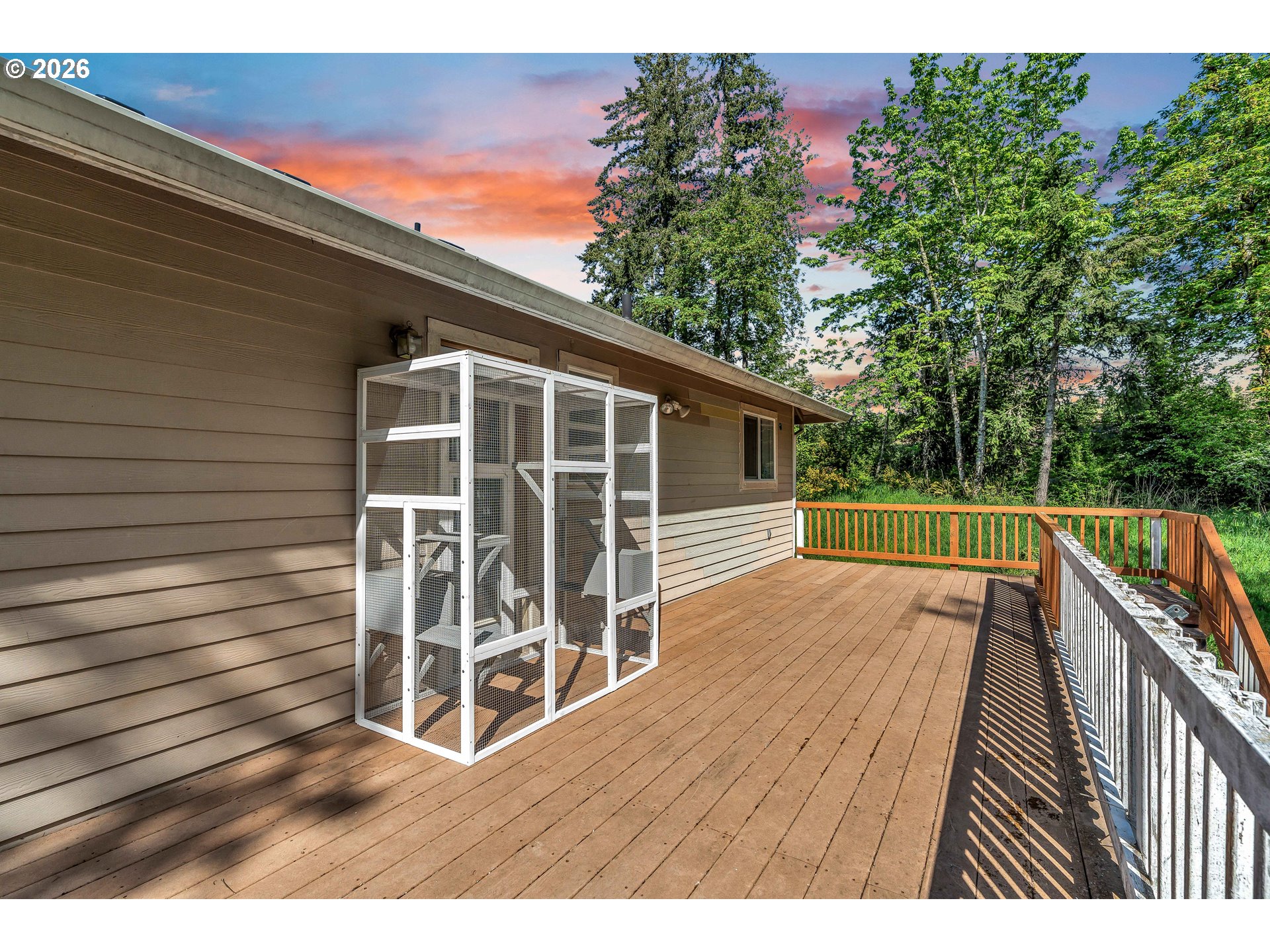 12313 South Groshong Road Molalla, OR 97038 - Photo 39 of 48 a view of balcony with wooden floor and fence