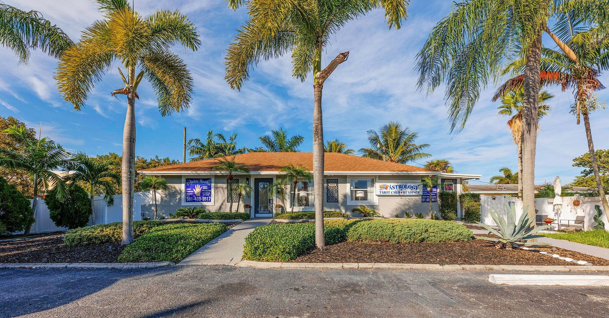 2935 Lake Worth Road Palm Springs, FL 33461 - Photo 4 of 22 Front photo