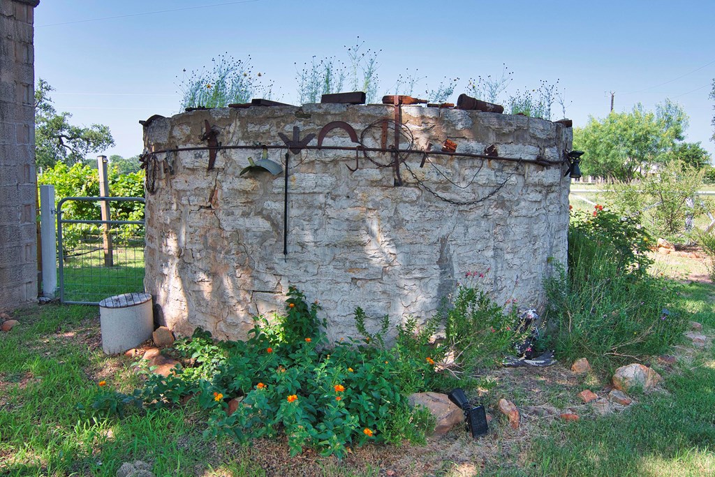 754 Ischar Street Mason, TX 76856 - Photo 17 of 38