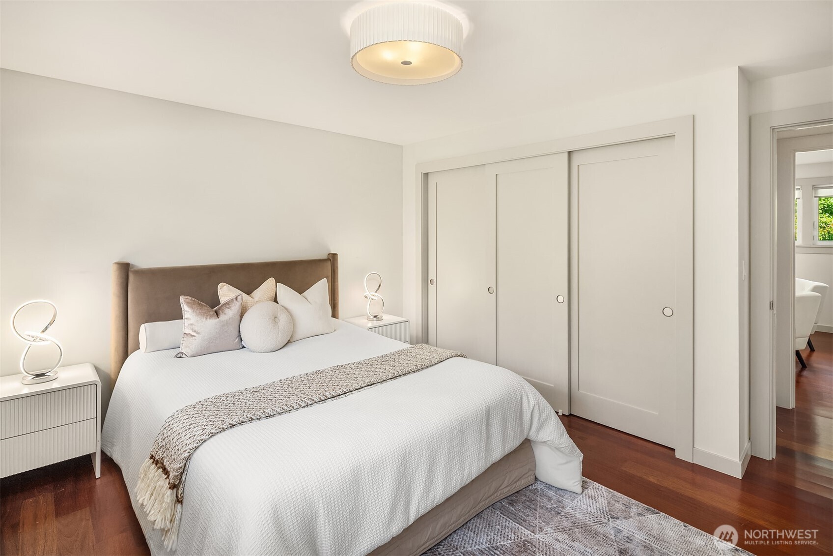 3001 Hunts Point Road Bellevue, WA 98004 - Photo 23 of 36 Gallery Image 23