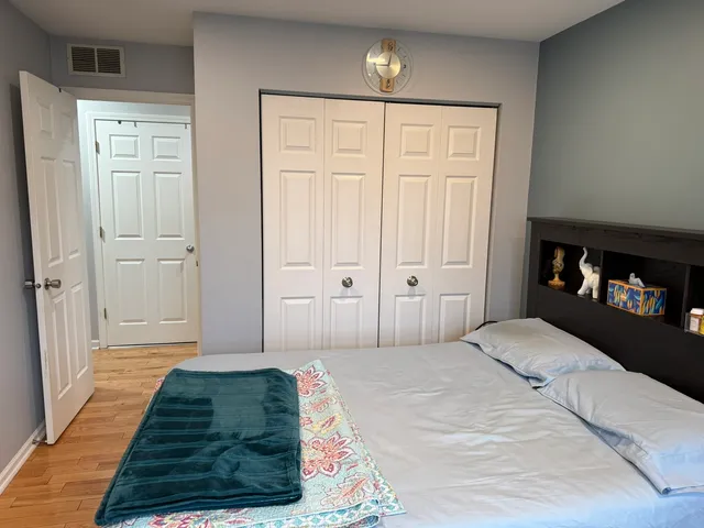 $2,200 | 1 South Stonington Drive, Unit 141, Palatine, IL 60074