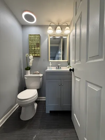 $2,200 | 1 South Stonington Drive, Unit 141, Palatine, IL 60074