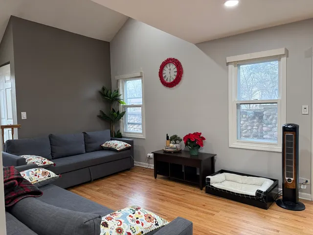 $2,200 | 1 South Stonington Drive, Unit 141, Palatine, IL 60074