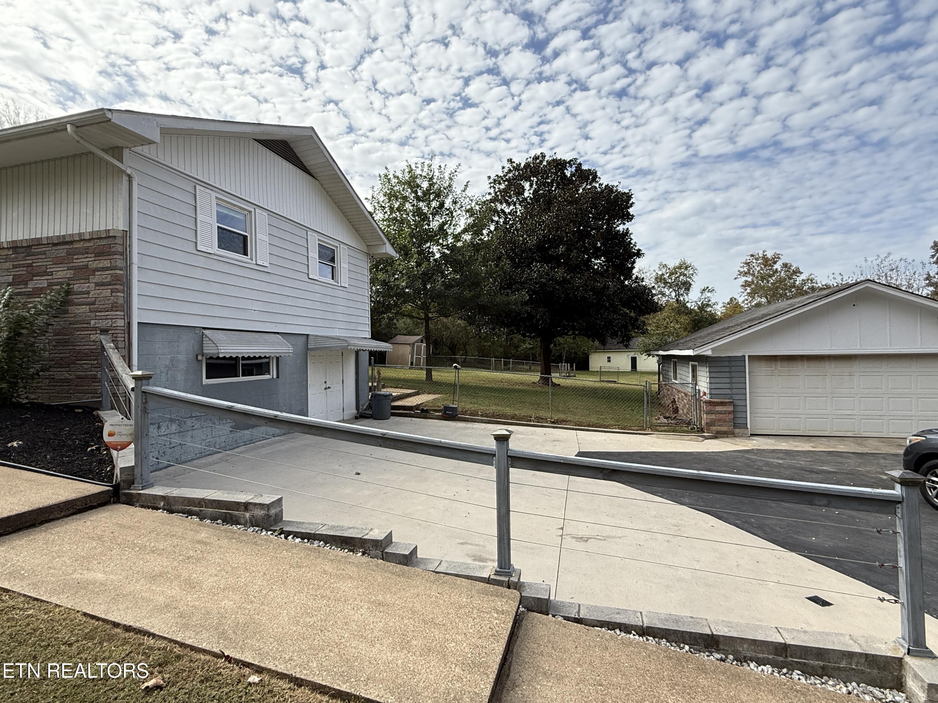 3415 Hackberry Road Knoxville, TN 37931 - Photo 5 of 31 IMG_0685