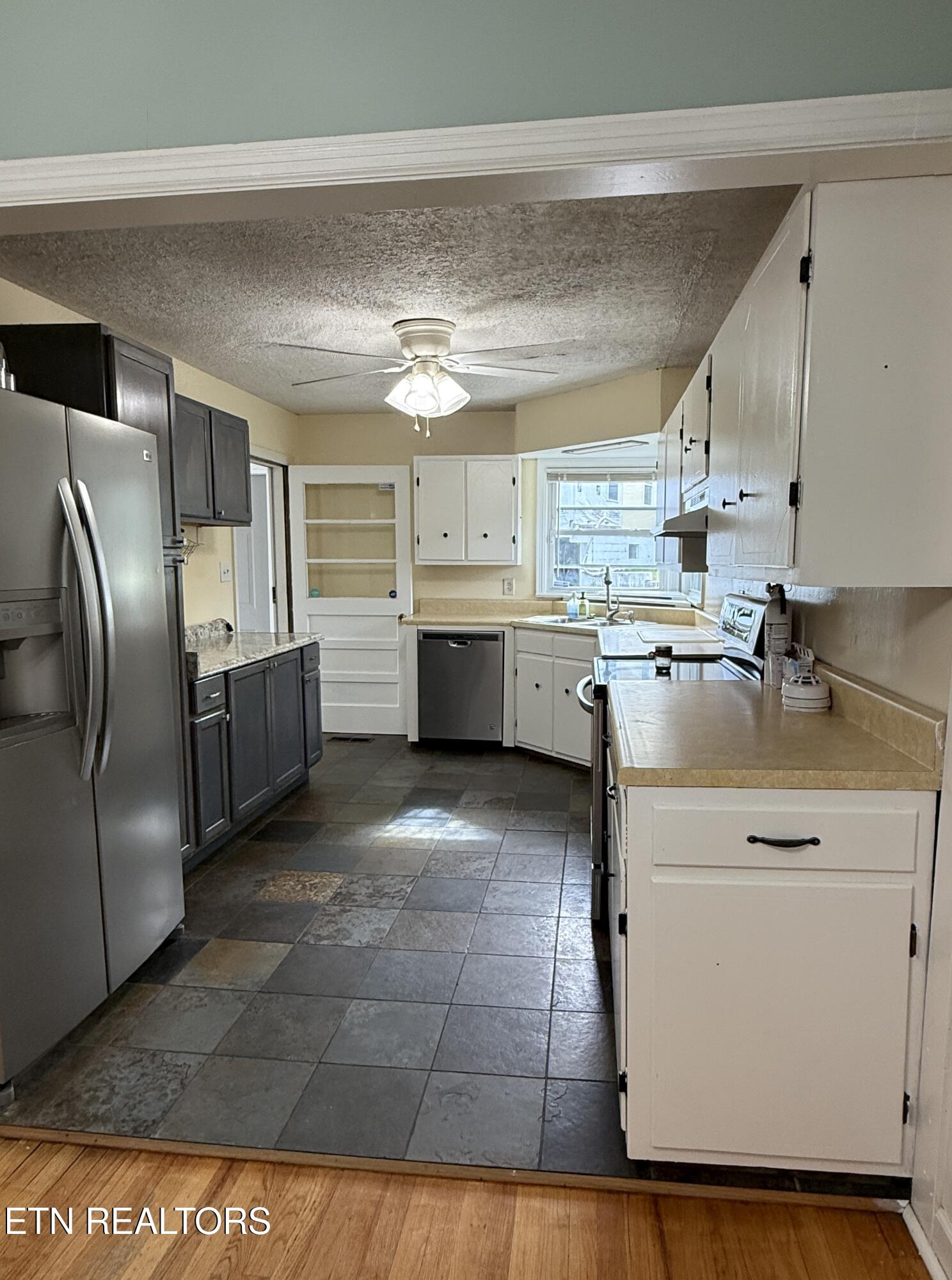 3415 Hackberry Road Knoxville, TN 37931 - Photo 8 of 31 IMG_0704