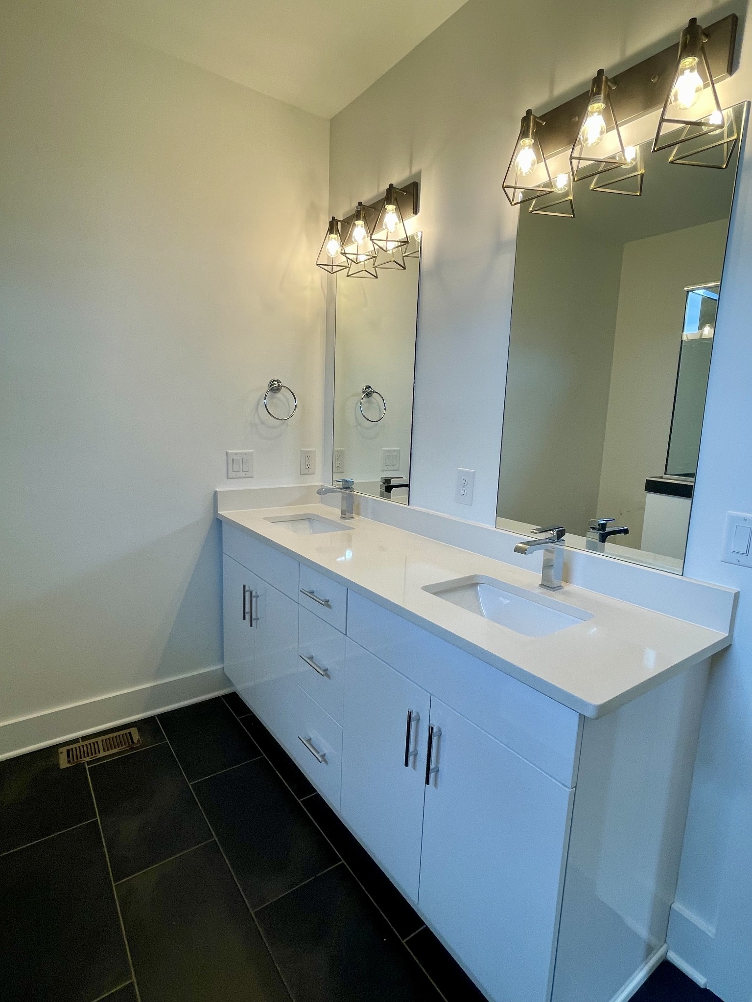 233 Riverside Drive Nashville, TN 37206 - Photo 21 of 23