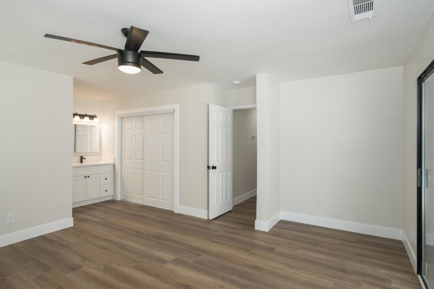 893 East Decatur Avenue Fresno, CA 93720 - Photo 22 of 36