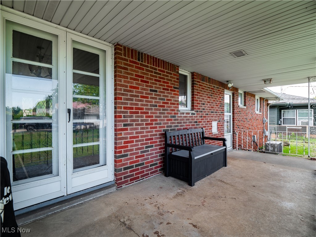 9114 Reichert Road Parma, OH 44130 - Photo 28 of 48