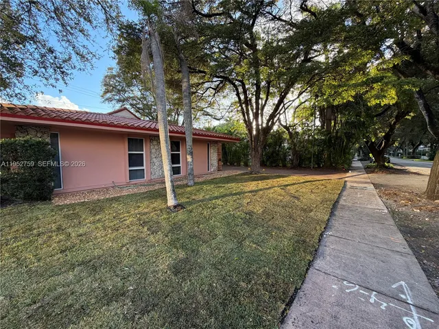 $3,200 | 400 Minorca Avenue, Unit 1, Coral Gables, FL 33134