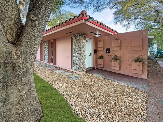 $3,000 | 400 Minorca Avenue, Unit 1, Coral Gables, FL 33134