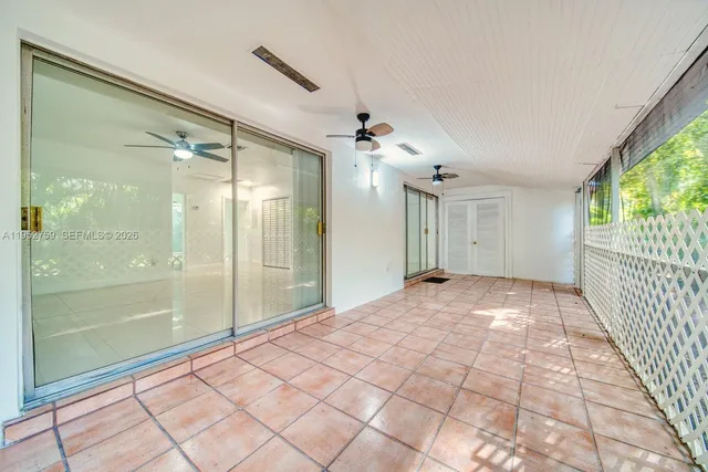 $3,200 | 400 Minorca Avenue, Unit 1, Coral Gables, FL 33134