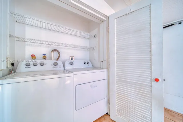 $3,200 | 400 Minorca Avenue, Unit 1, Coral Gables, FL 33134