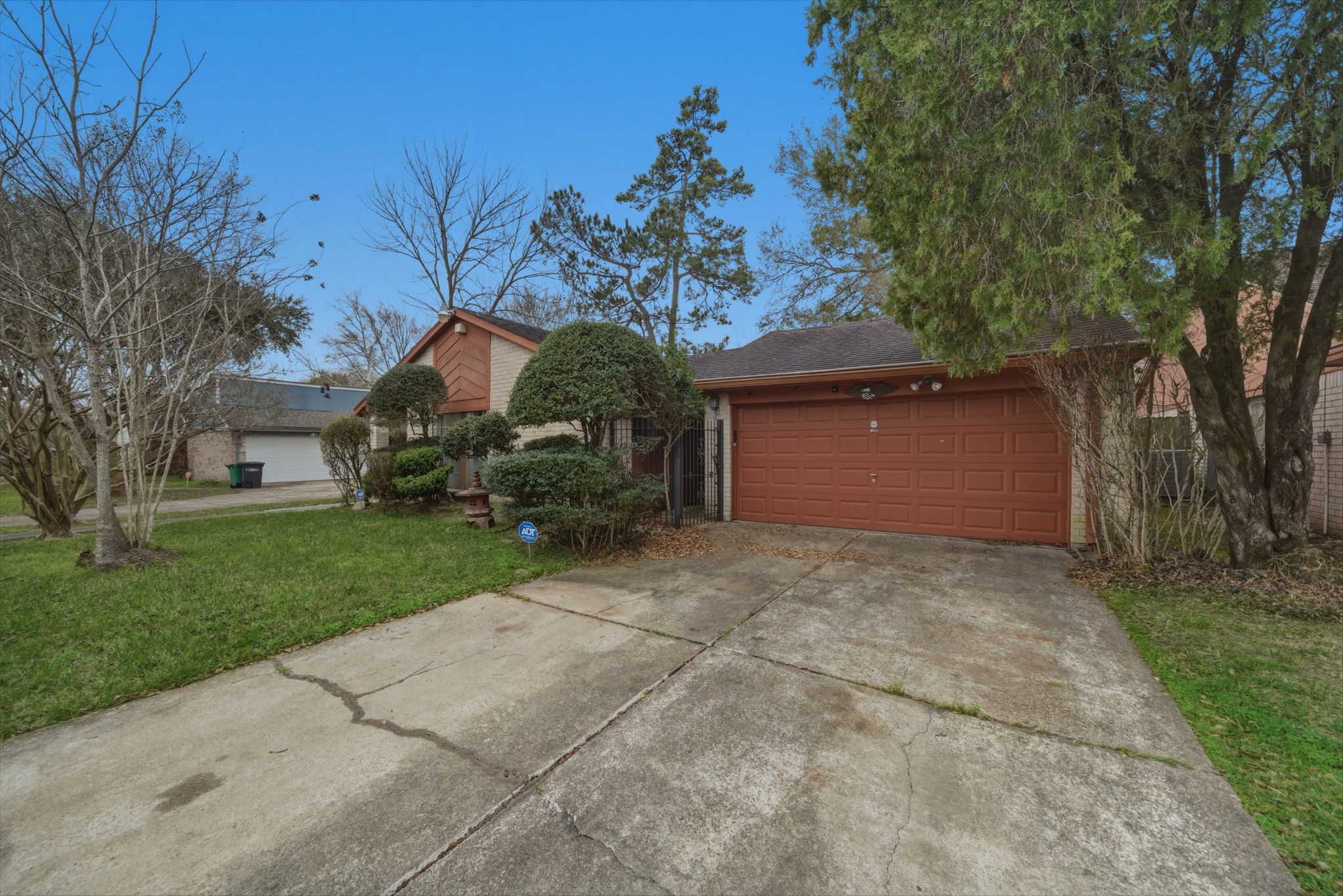 5822 Skewen Street Humble, TX 77346 - Photo 5 of 29 Double-wide driveway for extra parking or play space!