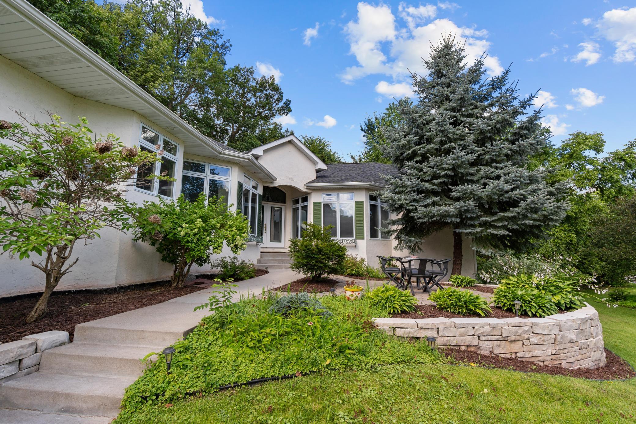 2888 Forest Ridge Chaska, MN 55318 - Photo 2 of 48