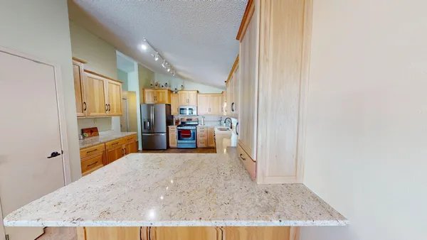$637,000 | 7175 Highway 71 Northeast, Willmar, MN 56201